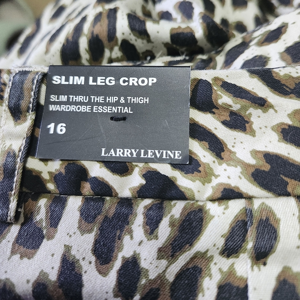 NWT Larry Levine Leopard Slim Leg Crop Pants‎ Size 16 - Picture 5 of 6